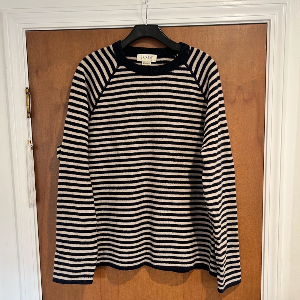 Men’s J Crew Lambswool Sweater Size XL